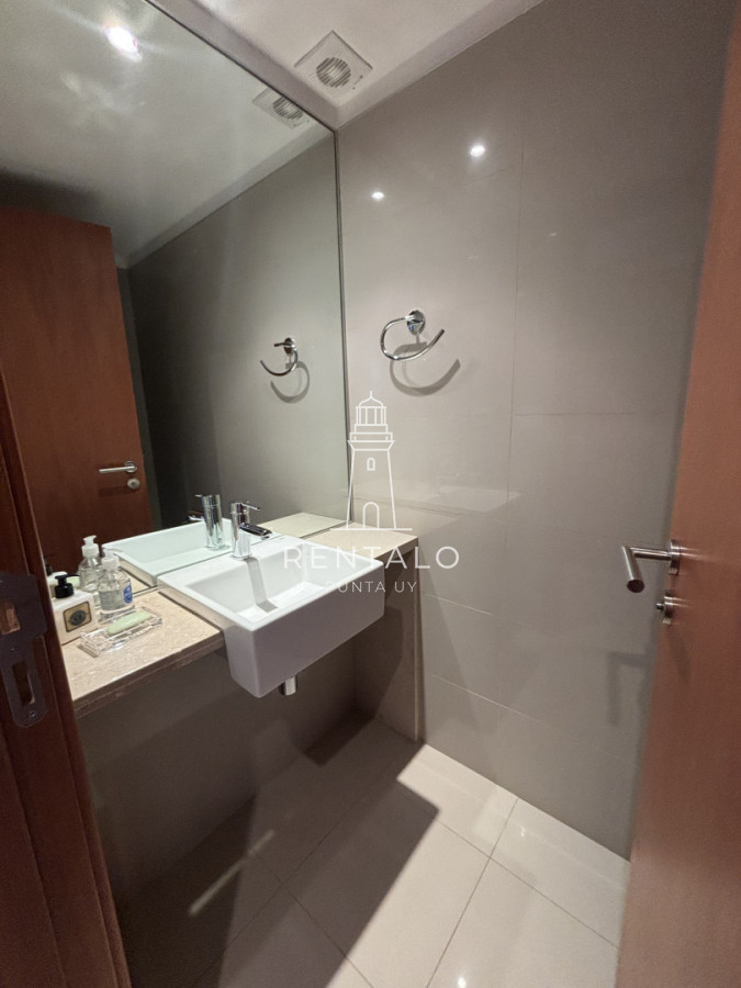 Apartamento ID.1026 - Apartamento en venta 3 dormitorios esquinero en Blue Bird de 3 suite. Playa Brava - Punta del Este