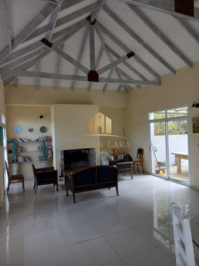 Casa ID.405 - Casa en Montoya a la venta y alquiler. 4 dormitorios y 4 baños