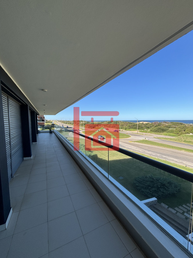 Apartamento ID.692 - Apartamento esquinero en Blue Bird de 3 suite. Playa Brava - Punta del Este