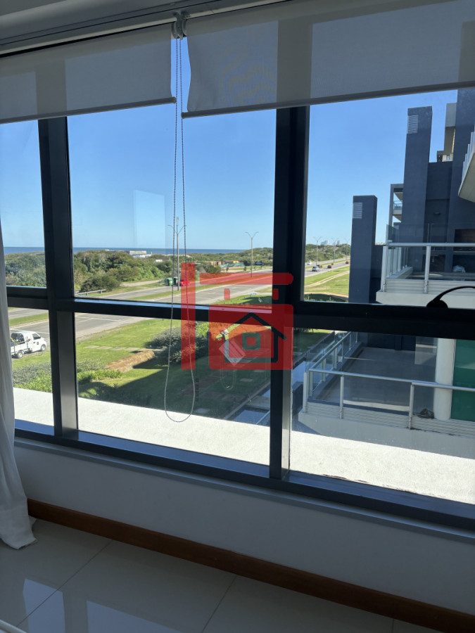 Apartamento ID.692 - Apartamento esquinero en Blue Bird de 3 suite. Playa Brava - Punta del Este