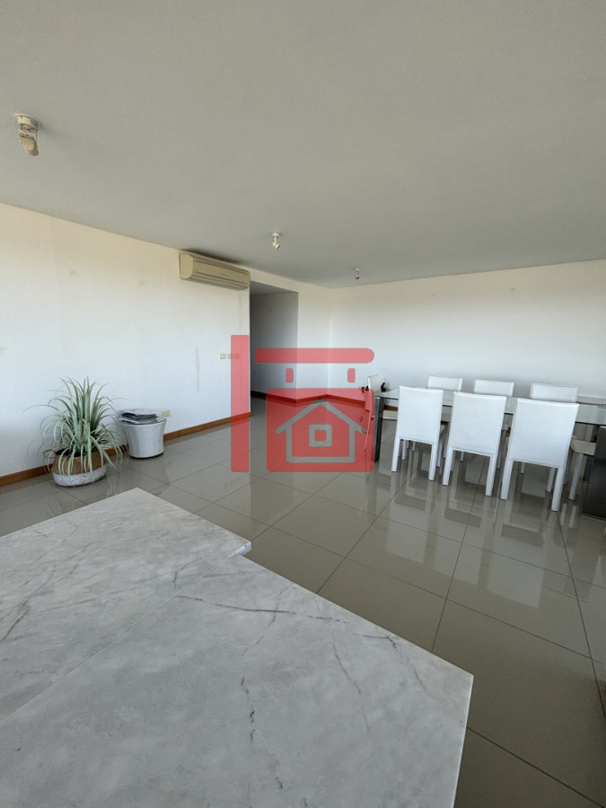 Apartamento ID.692 - Apartamento esquinero en Blue Bird de 3 suite. Playa Brava - Punta del Este