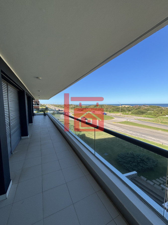 Apartamento ID.692 - Apartamento esquinero en Blue Bird de 3 suite. Playa Brava - Punta del Este