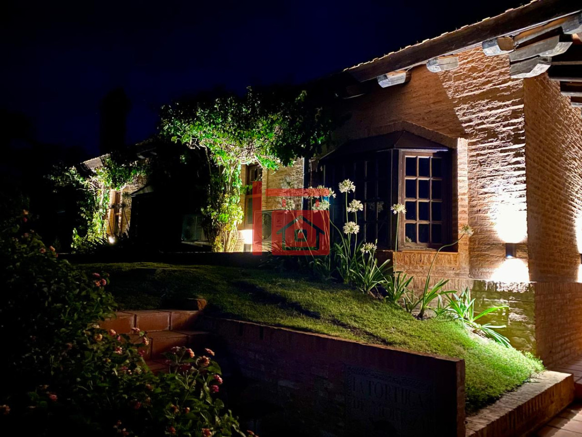 Casa ID.793 - Casa en alquiler en Montoya - La Barra. 4 dormitorios y 4 baños 