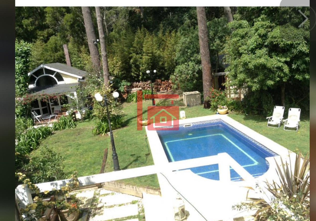 Casa ID.986 - Casa en Venta y Alquiler Anual en Pinares. 4 dormitorios y 3 baños. Piscina