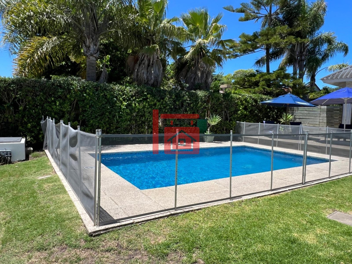 Casa ID.634 - Se vende casa en Jardines de Cordoba