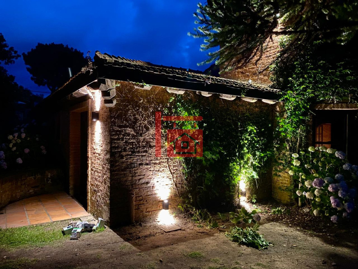 Casa ID.793 - Casa en alquiler en Montoya - La Barra. 4 dormitorios y 4 baños 