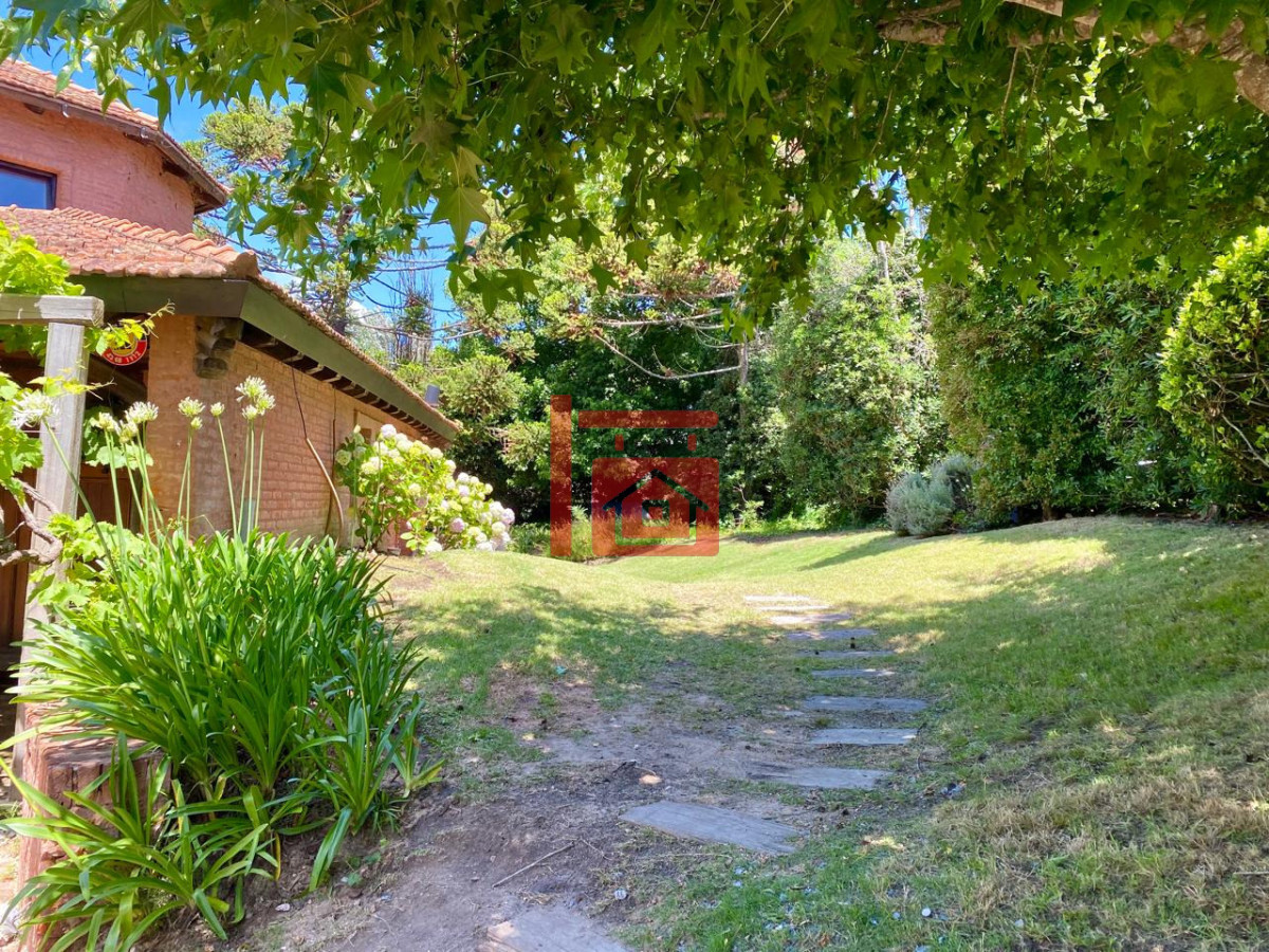 Casa ID.793 - Casa en alquiler en Montoya - La Barra. 4 dormitorios y 4 baños 