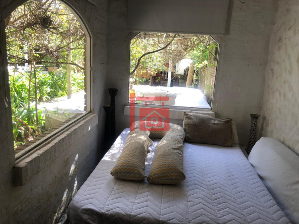 Casa ID.986 - Casa en Venta y Alquiler Anual en Pinares. 4 dormitorios y 3 baños. Piscina
