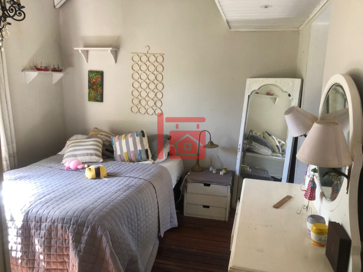 Casa ID.986 - Casa en Venta y Alquiler Anual en Pinares. 4 dormitorios y 3 baños. Piscina