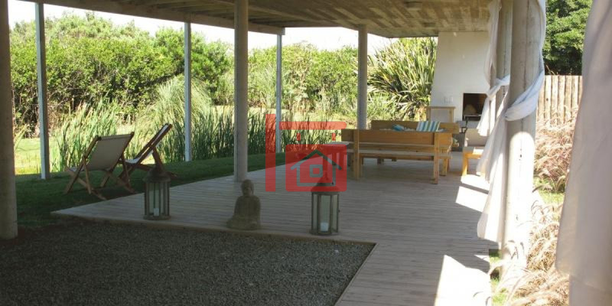 Casa ID.688 - CASA EN VENTA Y ALQUILER DE TEMPORADA. 4 SUITES. MANANTIALES FRENTE AL MAR 