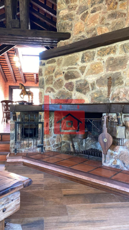 Casa ID.793 - Casa en alquiler en Montoya - La Barra. 4 dormitorios y 4 baños 