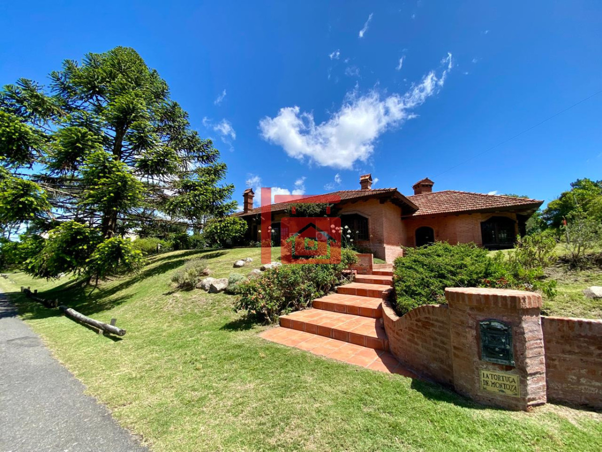 Casa ID.793 - Casa en alquiler en Montoya - La Barra. 4 dormitorios y 4 baños 