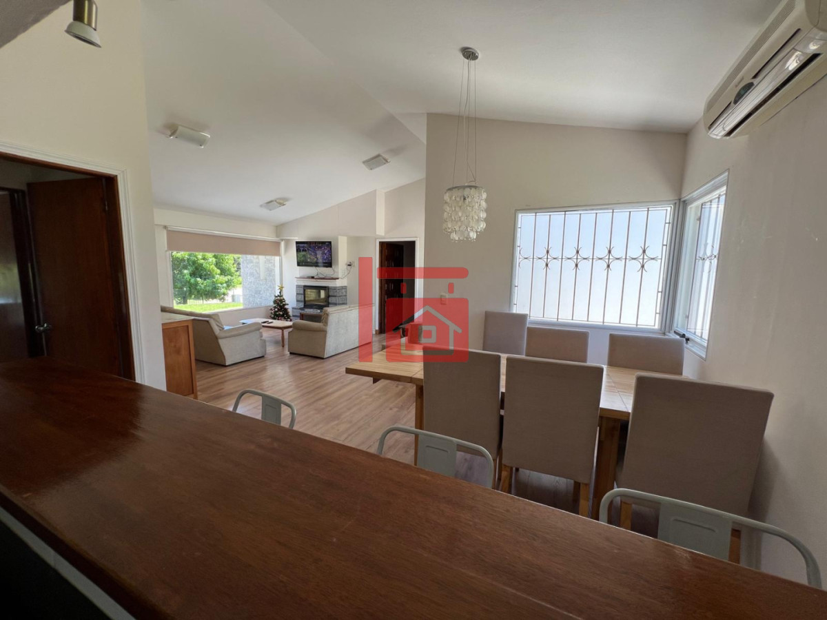Casa ID.634 - Se vende casa en Jardines de Cordoba