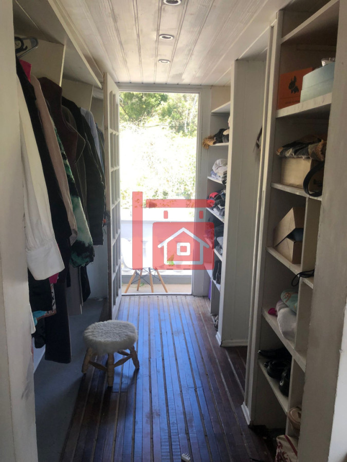 Casa ID.986 - Casa en Venta y Alquiler Anual en Pinares. 4 dormitorios y 3 baños. Piscina