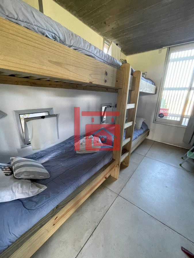 Casa ID.688 - CASA EN VENTA Y ALQUILER DE TEMPORADA. 4 SUITES. MANANTIALES FRENTE AL MAR 