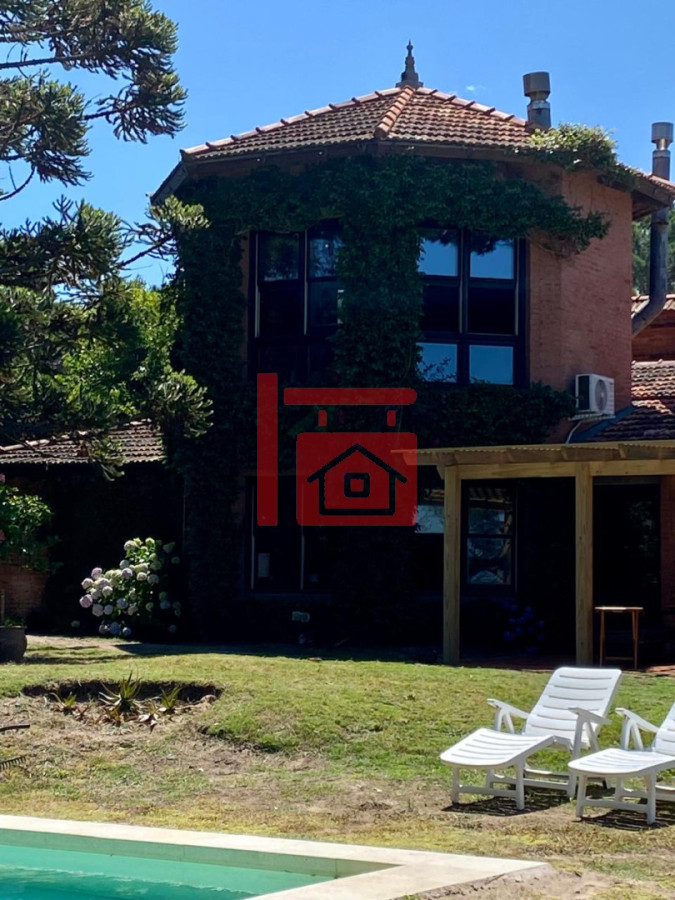 Casa ID.793 - Casa en alquiler en Montoya - La Barra. 4 dormitorios y 4 baños 