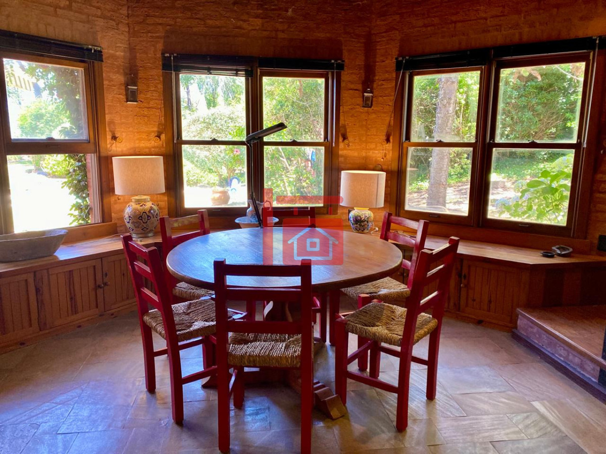 Casa ID.793 - Casa en alquiler en Montoya - La Barra. 4 dormitorios y 4 baños 