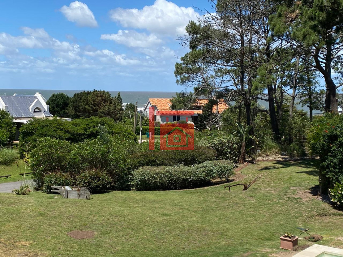 Casa ID.793 - Casa en alquiler en Montoya - La Barra. 4 dormitorios y 4 baños 