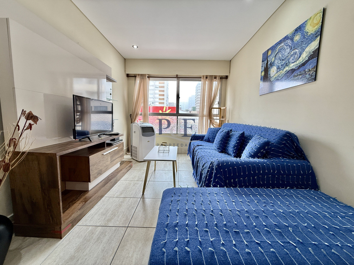 Apartamento en Venta 1 dorm y medio | Península, Punta del Este - Imagen 2