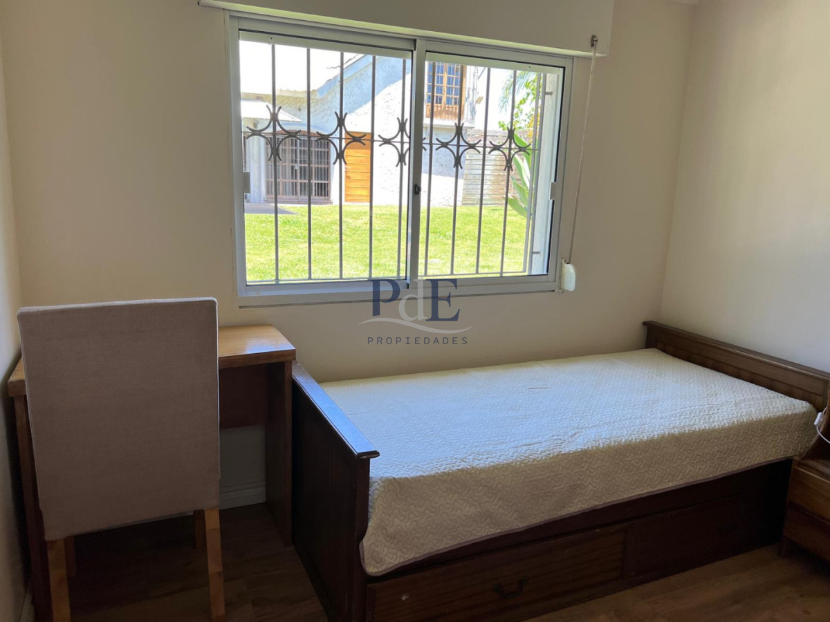 Residencia en Barrio Cantegril | 3 Dormitorios y Amplio Jardín. - Imagen 18