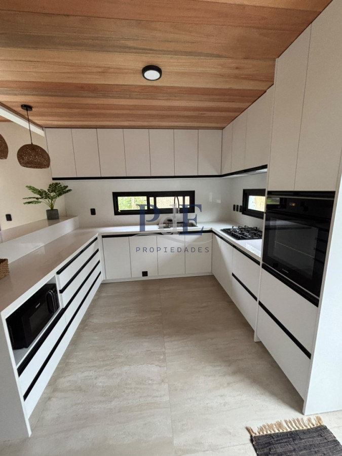Casa a estrenar en alquiler de temporada en El Tesoro - La Barra - Imagen 2