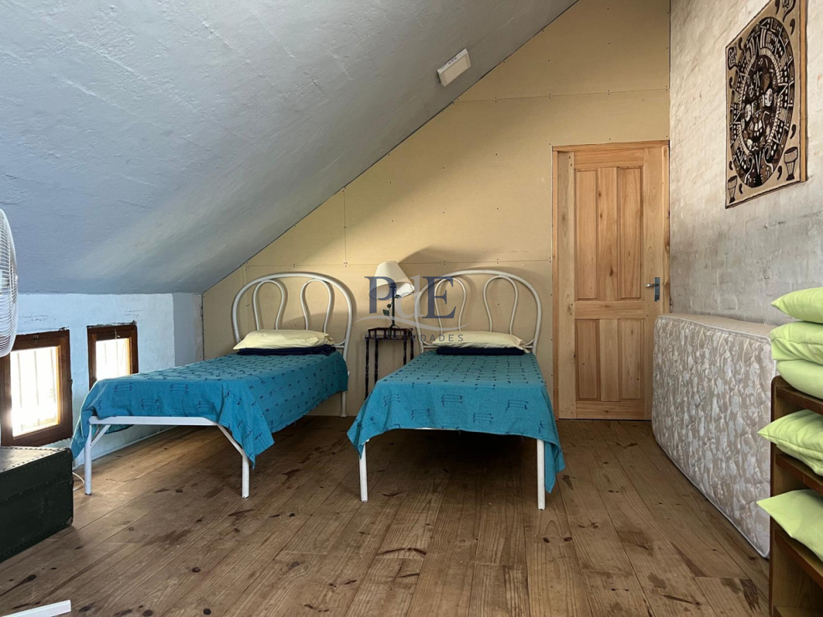 Residencia en Barrio Cantegril | 3 Dormitorios y Amplio Jardín. - Imagen 25