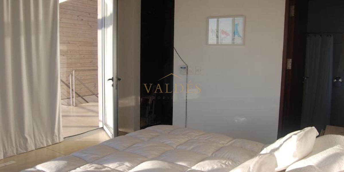 Casa ID.5489 - CASA EN VENTA Y ALQUILER DE TEMPORADA. 4 SUITES. MANANTIALES FRENTE AL MAR 