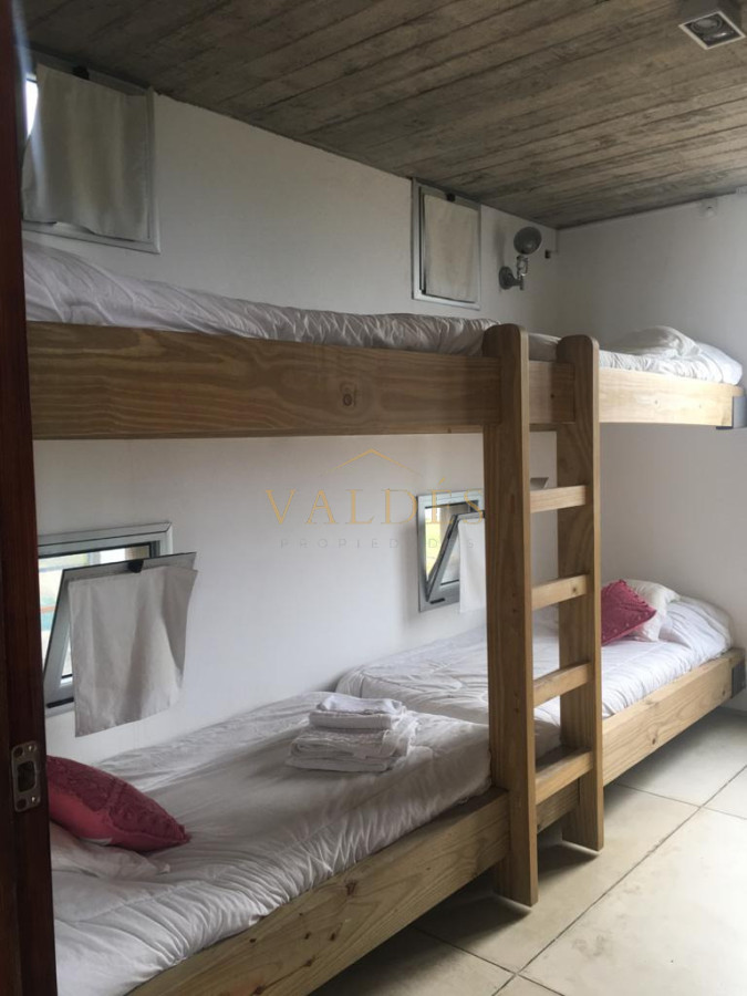 Casa ID.5489 - CASA EN VENTA Y ALQUILER DE TEMPORADA. 4 SUITES. MANANTIALES FRENTE AL MAR 