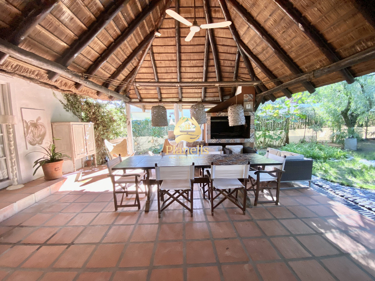 Casa ID.4585 - Casa en venta en Pinares - Punta del Este 