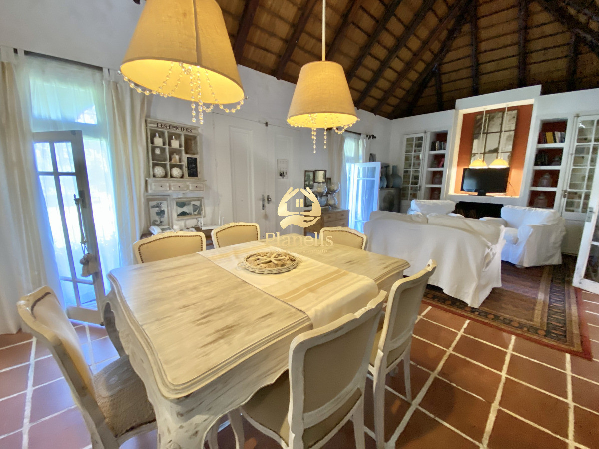 Casa ID.4585 - Casa en venta en Pinares - Punta del Este 