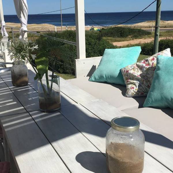 GIN TONIC - VENTA CASA 4 SUITES EN MANANTIALES CON VISTA AL MAR