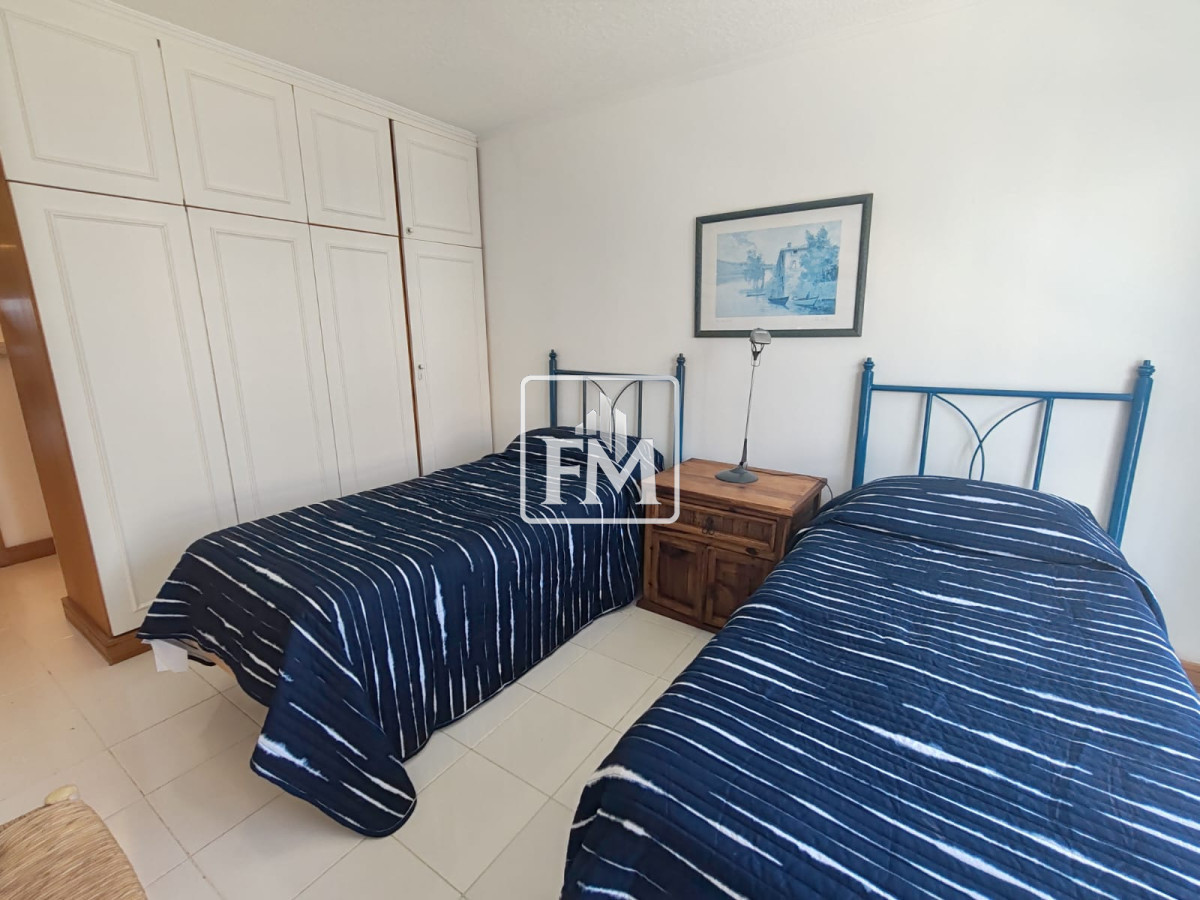 Apartamento ID.2 - Apartamento 3 dormitorios y servicio, primera linea brava