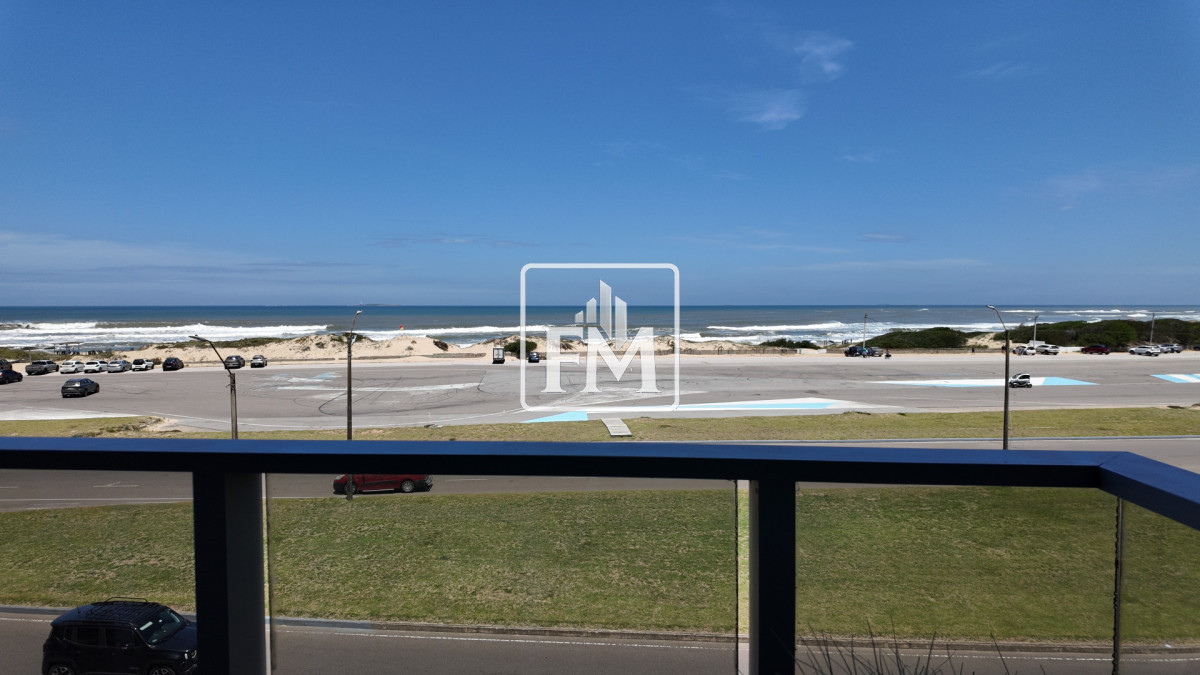 Apartamento ID.3 - Apartamento primera linea brava 