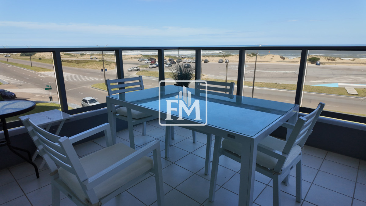 Apartamento ID.3 - Apartamento primera linea brava 