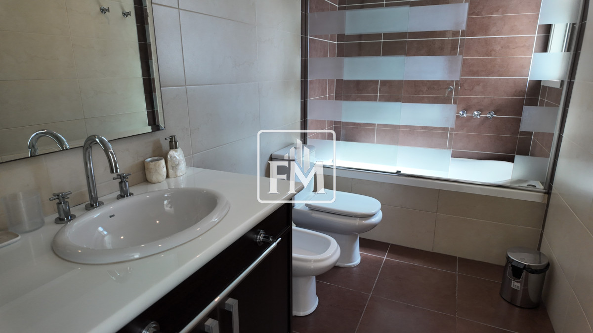 Apartamento ID.27 - Imperiale 3 dormitorios y servicio en alquiler anual o invernal 