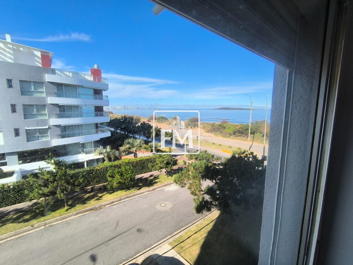 Apartamento ID.105 - Alquiler Anual. Vista al Mar