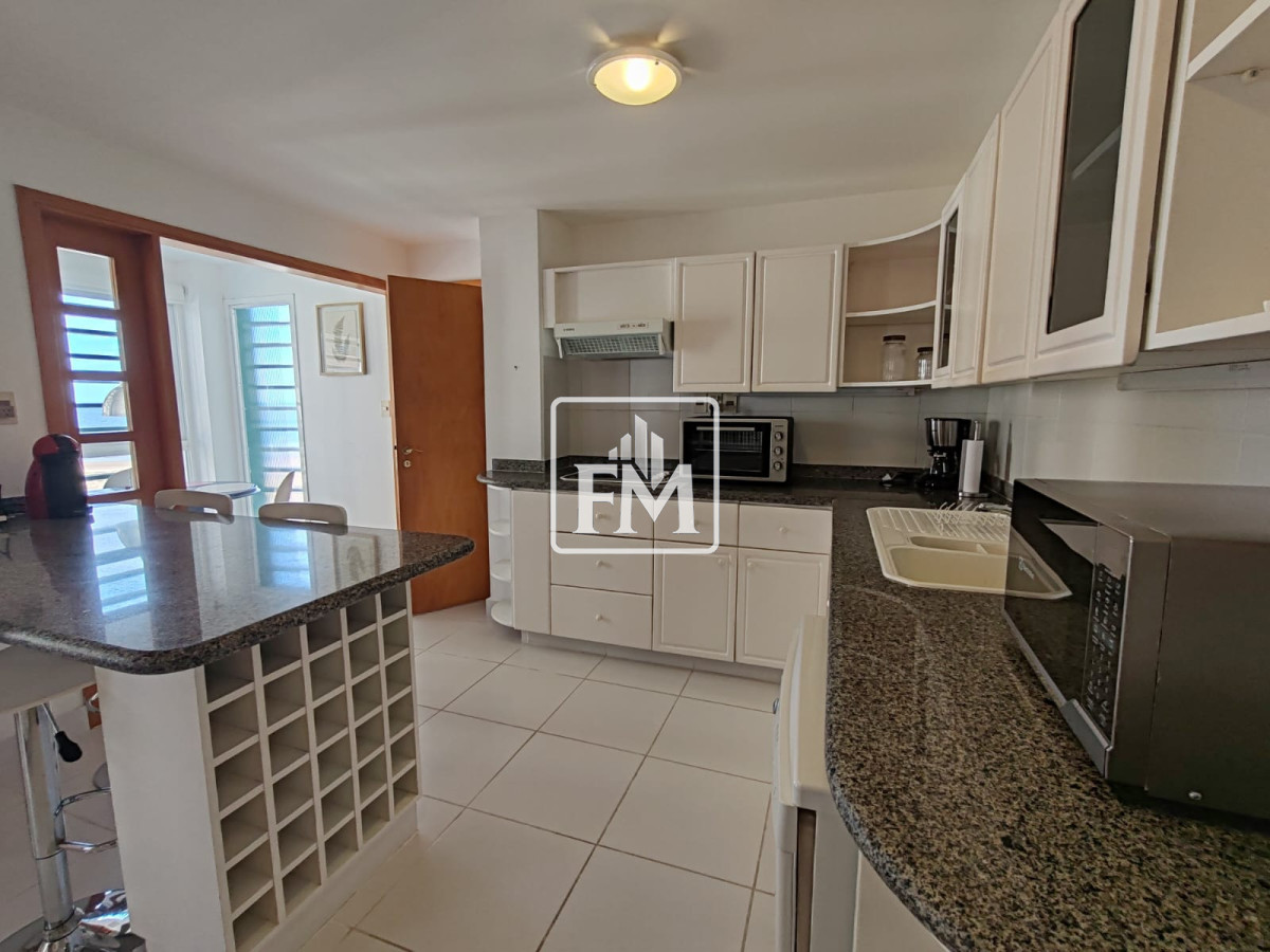 Apartamento ID.2 - Apartamento 3 dormitorios y servicio, primera linea brava