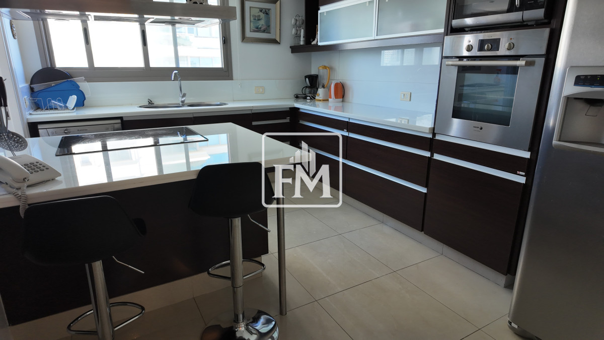 Apartamento ID.27 - Imperiale 3 dormitorios y servicio en alquiler anual o invernal 