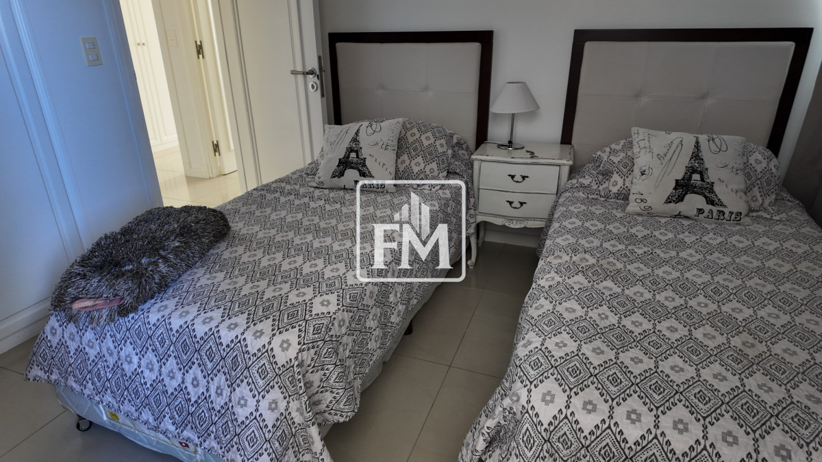 Apartamento ID.27 - Imperiale 3 dormitorios y servicio en alquiler anual o invernal 