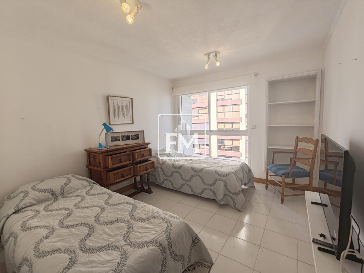 Apartamento ID.2 - Apartamento 3 dormitorios y servicio, primera linea brava