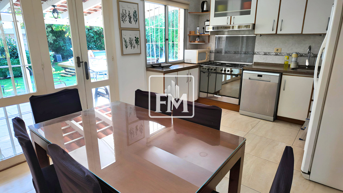 Casa ID.1 - Casa de 5 dormitorios, 4 baños en pinares