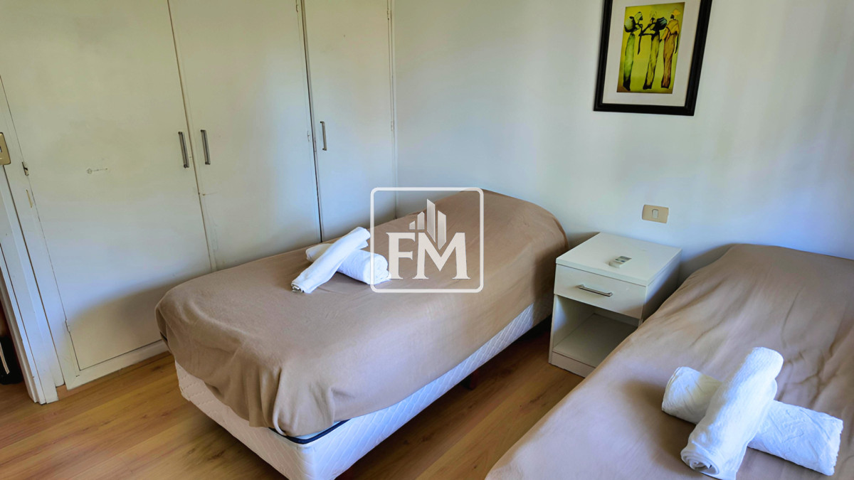 Casa ID.1 - Casa de 5 dormitorios, 4 baños en pinares