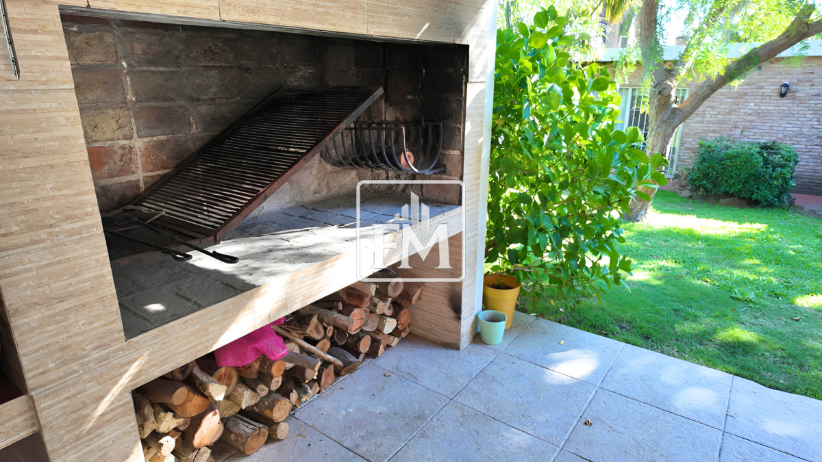 Casa ID.1 - Casa de 5 dormitorios, 4 baños en pinares