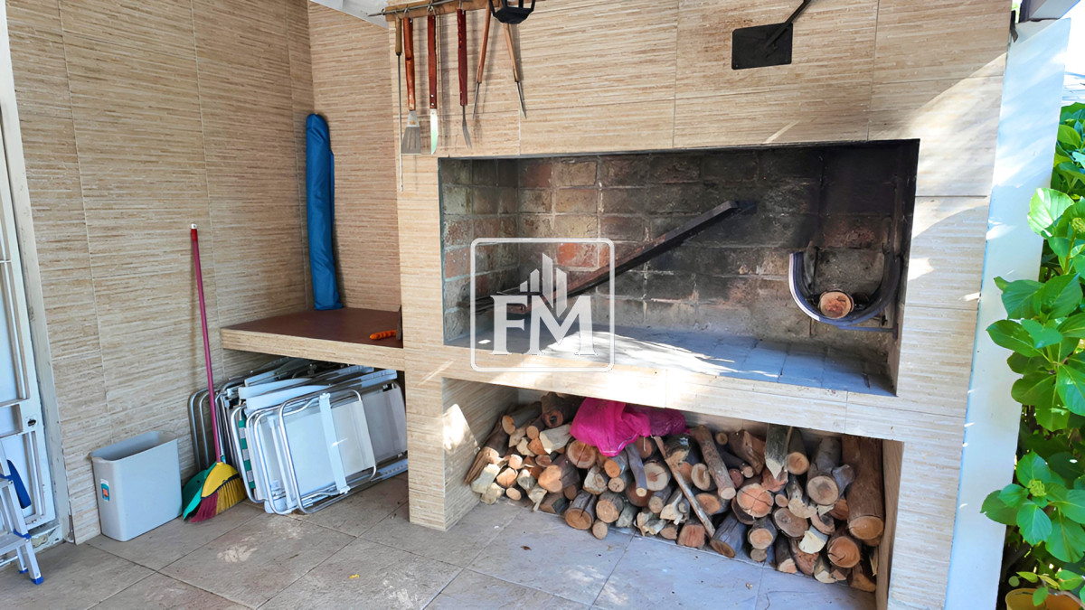 Casa ID.1 - Casa de 5 dormitorios, 4 baños en pinares