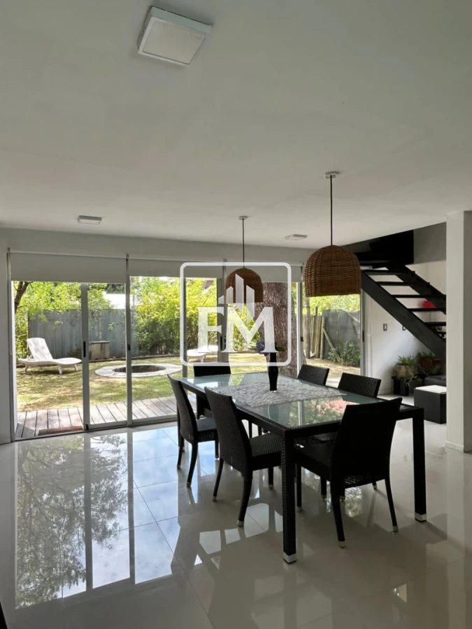 Casa ID.20 - Casa Montoya a 300 metros del mar 