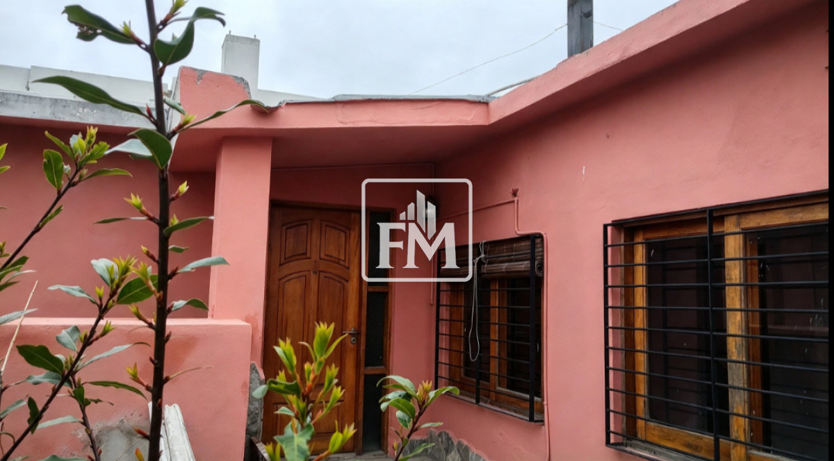 Casa ID.138 - Alquiler Anual Casa en Centro de Maldonado de 2 dormitorios .Grandes ambientes