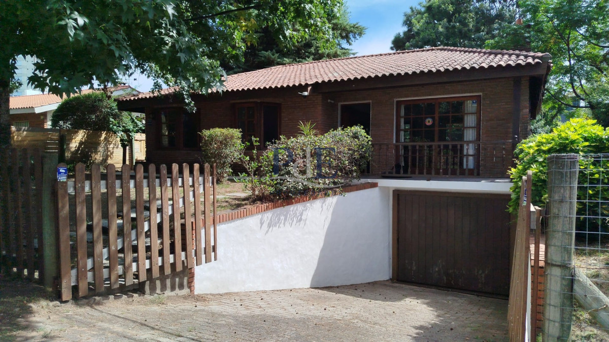 Casa en venta en Cantegril | 4 dormitorios - Excelente ubicación