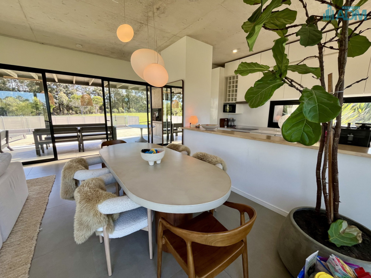 Casa ID.1365 - VENTA DE CASA EN BARRIO PRIVADO PUEBLO MÍO