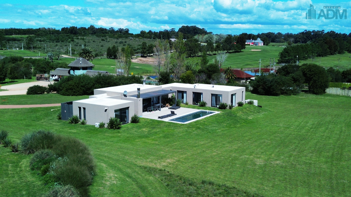 Casa ID.1365 - VENTA DE CASA EN BARRIO PRIVADO PUEBLO MÍO