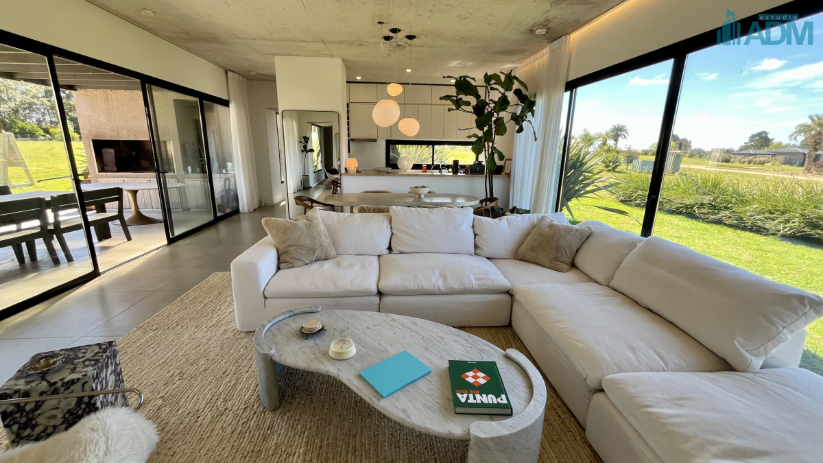 Casa ID.1365 - VENTA DE CASA EN BARRIO PRIVADO PUEBLO MÍO